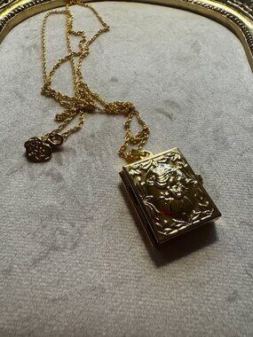 Vintage Precious Moments Mom Book Locket 4 Panel